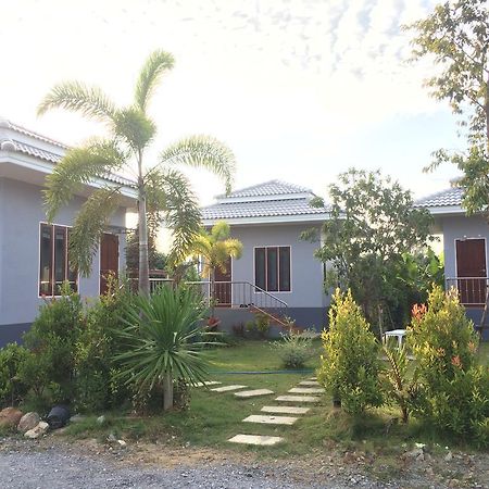 Pran Kiang Lay Villa Ban Pru Yai Exteriör bild