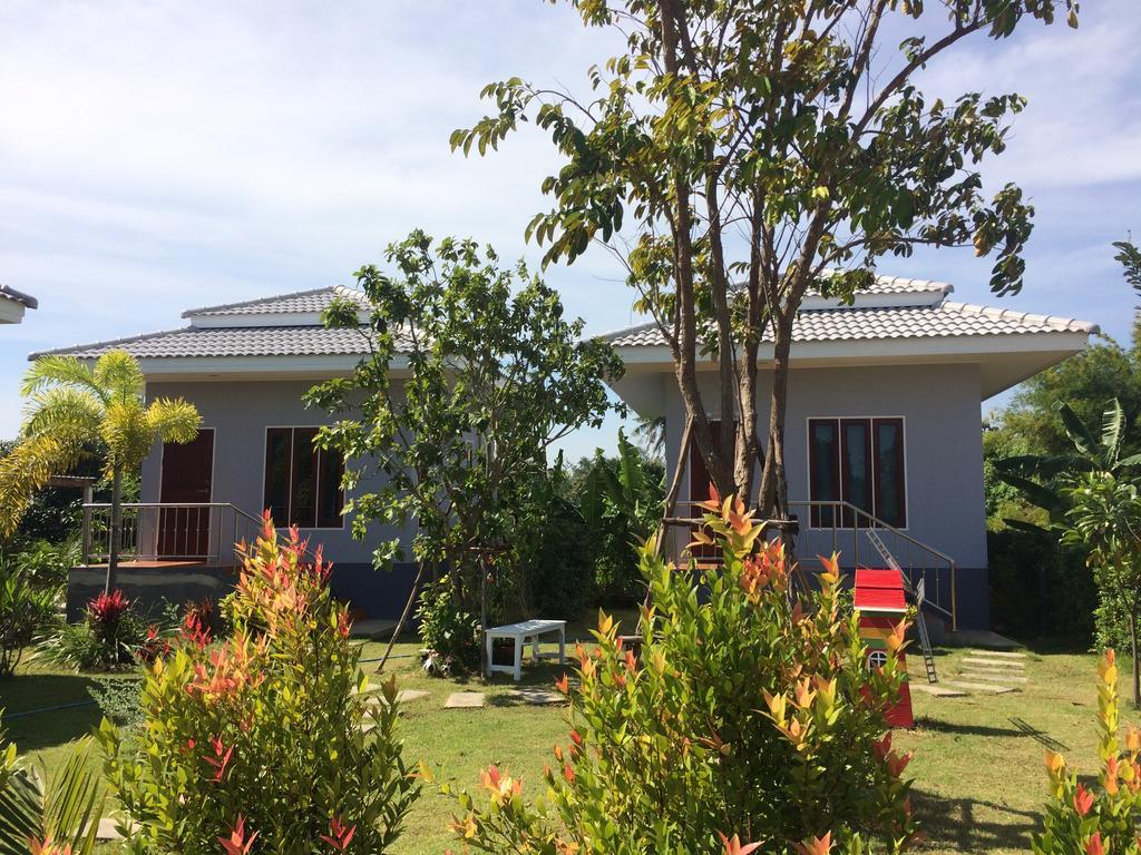 Pran Kiang Lay Villa Ban Pru Yai Exteriör bild